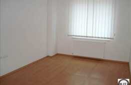 Vanzare apartament 3 camere decomandate, 60 mp , zona Buna Ziua. Loc de parcare!