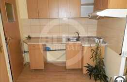 Vanzare apartament 3 camere, 60 mp utili, strada  Motilor, cu garaj inclus