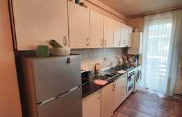 Apartament de 2 camere, 51 mp, 3 balcoane, parcare, zona Eroilor