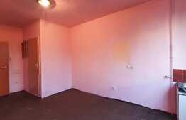 Garsoniera renovabila, etaj intermediar, zona Lombului