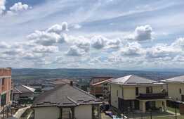 Duplex intr-o zona rezidentala, priveliste deodebita, Calitate primium, Garaj, Zona Voronet