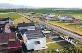 Casa finalizata, 5 camere si teren 500mp BOD INTABULATA