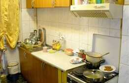 Zona strazii Bucegi, apartament de vanzare, 3 camere semidecomandate 45 mp