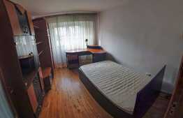 Apartament de 3 camere, decomandat, 80 mp, zona Carpaților