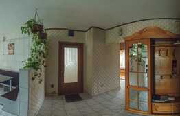 Apartament de 3 camere, decomandat, 80 mp, zona Carpaților