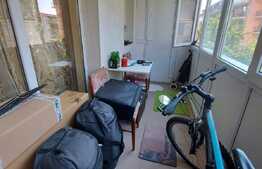 2 camere, decomandat, 50 mp., garaj cu CF, zona Eroilor