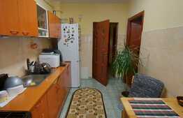 2 camere, decomandat, 50 mp., garaj cu CF, zona Eroilor