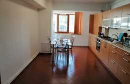 Apartament de 2 camere decomandate in Piata Cipariu