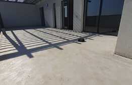 Penthouse de 3 camere, 70 mp, lift, terase, parcare, in Floresti 