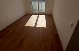 Penthouse de 3 camere, 81 mp, lift, terase pergola, parcare, in Floresti!