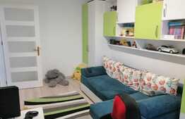 Apartament 3 camere decomandate, etaj intermediar, zona Iulius Mall