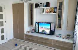 Apartament 3 camere decomandate, etaj intermediar, zona Iulius Mall