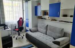 Apartament 3 camere decomandate, etaj intermediar, zona Iulius Mall