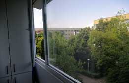 Apartament 3 camere decomandate, etaj intermediar, zona Iulius Mall