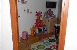 Apartament 3 camere,70 mp utili, zona Profi, loc parcare si boxa inclusa