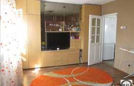 Vanzare apartament 2 camere, 55 mp, decomandat, zona strazii Teleorman