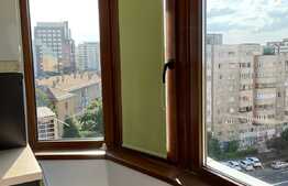 Apartament de 2 camere, 60 mp, nemobilat, Centru Civic