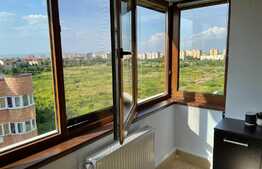 Apartament de 2 camere, 60 mp, nemobilat, Centru Civic