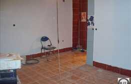 Vanzare apartament 2 camere, decomandat, 49 mp utili, zona Mircea Zaciu