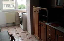 Apartament de 3 camere, 80 mp, decomandat, Racadau, strada Molidului