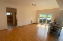 Apartament 2 camere, intermediar, parcare, zona Stejarului, Floresti