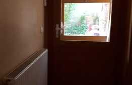 Apartament de 2 camere, la casă, zona Blumăna