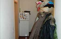 Apartament de vanzare 1 camera, 31 mp utili, zona Teleorman, boxa si parcare