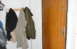 Vanzare 2 camere plus boxa la subsol in zona Hermes