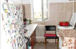 Vanzare 2 camere plus boxa la subsol in zona Hermes