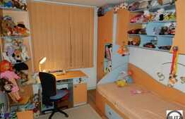 De vanzare apartament 4 camere, 79 mp utili, zona Oltului, 2 boxe si loc parcare