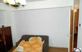 Apartament de vanzare 3 camere, 76 mp utili, zona Aurel Vlaicu, cu parcare