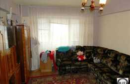 Apartament de vanzare 3 camere, 76 mp utili, zona Aurel Vlaicu, cu parcare