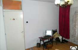 Apartament de vanzare 3 camere, 76 mp utili, zona Aurel Vlaicu, cu parcare