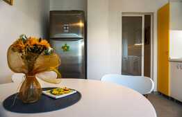 Apartament de 2 camere, decomandat, 66 mp, parcare, zona Interservisan