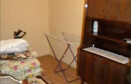 Vanzare apartament 4 camere, 54 mp utili + balcon, zona Retezat, loc parcare