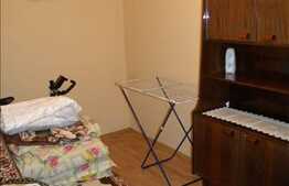 Vanzare apartament 4 camere, 54 mp utili + balcon, zona Retezat, loc parcare