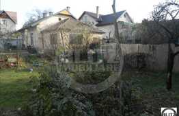 Vanzare apartament cu 108 mp in imobil tip casa, curte comuna 294 mp