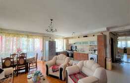 3 camere, 75 mp, 2 balcoane, parcare, zona Florilor