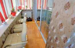 3 camere, 75 mp, 2 balcoane, parcare, zona Florilor