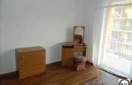 De vanzare 2 camere, 48 mp, balcon, 20 mp TERASA, decomandat, zona Porii!