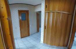 Apartament de 3 camere, decomandat, 80 mp, zona Carpaților
