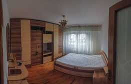 Apartament de 3 camere, decomandat, 80 mp, zona Carpaților