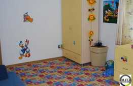 Vanzare 3 camere, 69 mp plus 2 balcoane, zona Sub Cetate