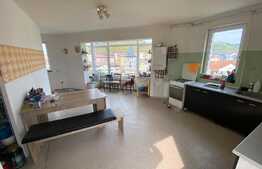 Penthouse de 5 camere, 94 mp, terasa de 60 mp, 2 parcari, zona Eroilor