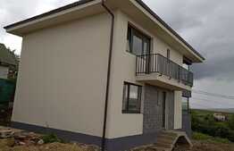 Casa 135 mp utili, 500 mp teren, statie de bus, panorama!