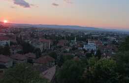 Apartament 2 camere, ultracentral, priveliste la padure