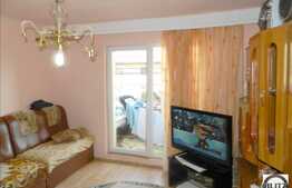 De vanzare apartament cu 1 camera, 37 mp utili, loc parcare si boxa, zona Real