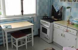 2 camere, 48 mp, etaj intermediar, zona Politiei Rutiere