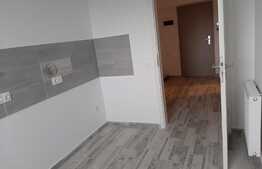 Garsonieră, 39 mp, parter înalt, decomandată, finisaje premium, zona Coresi Mall