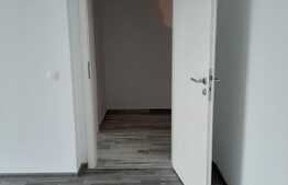 Garsonieră, 39 mp, parter înalt, decomandată, finisaje premium, zona Coresi Mall